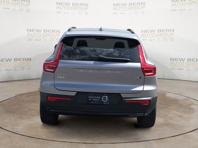 2026 Volvo XC40 B5 Core