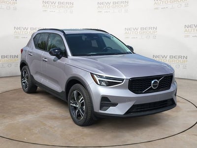 2026 Volvo XC40 B5 Core