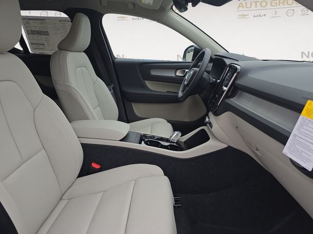 2026 Volvo XC40 B5 Ultra