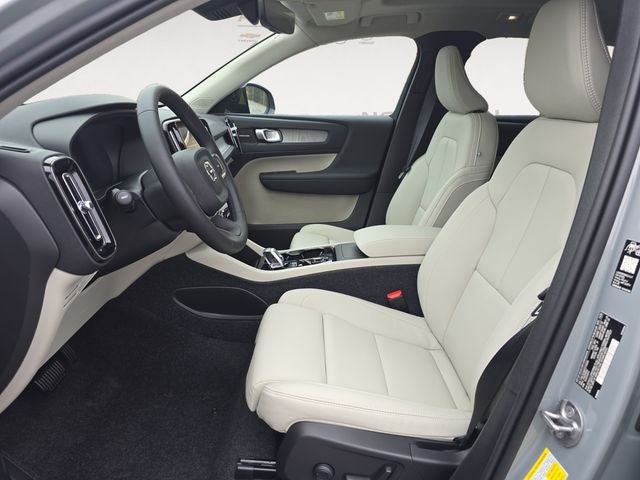 2026 Volvo XC40 B5 Ultra