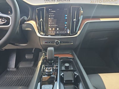 2026 Volvo V60 Cross Country B5 Plus