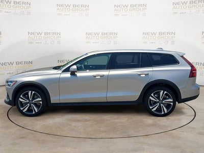 2026 Volvo V60 Cross Country B5 Plus