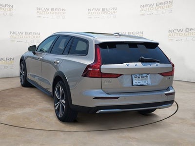 2026 Volvo V60 Cross Country B5 Plus
