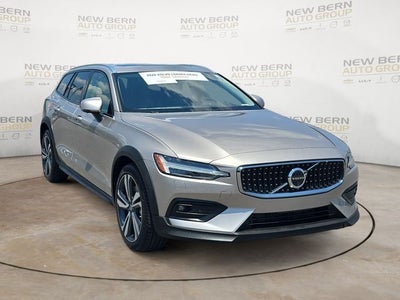 2026 Volvo V60 Cross Country B5 Plus