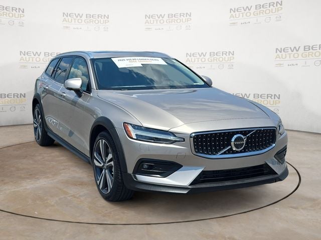 2026 Volvo V60 Cross Country B5 Plus