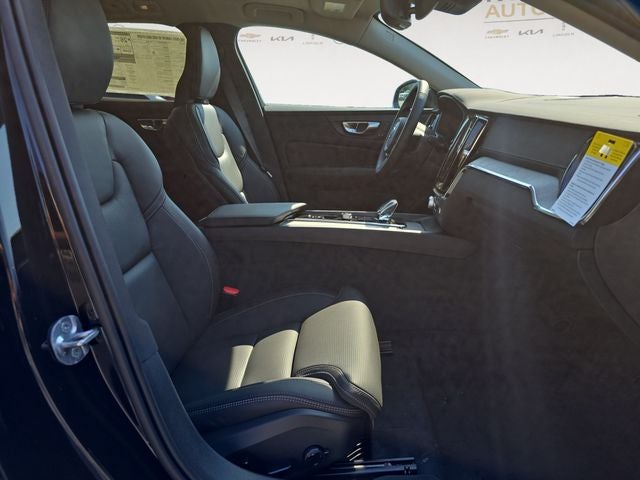 2026 Volvo V60 Cross Country B5 Ultra