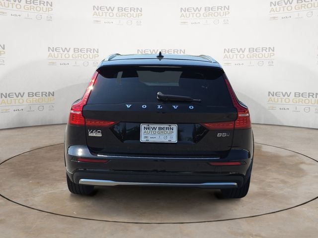 2026 Volvo V60 Cross Country B5 Ultra