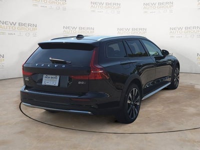 2026 Volvo V60 Cross Country B5 Ultra