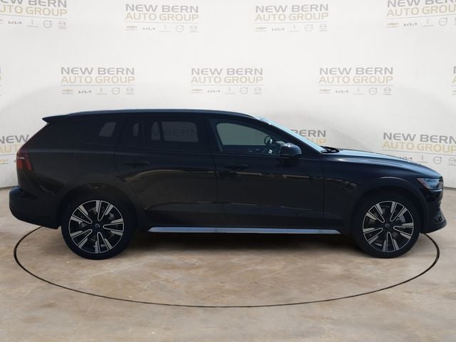 2026 Volvo V60 Cross Country B5 Ultra