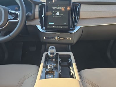 2026 Volvo XC90 B5 Plus