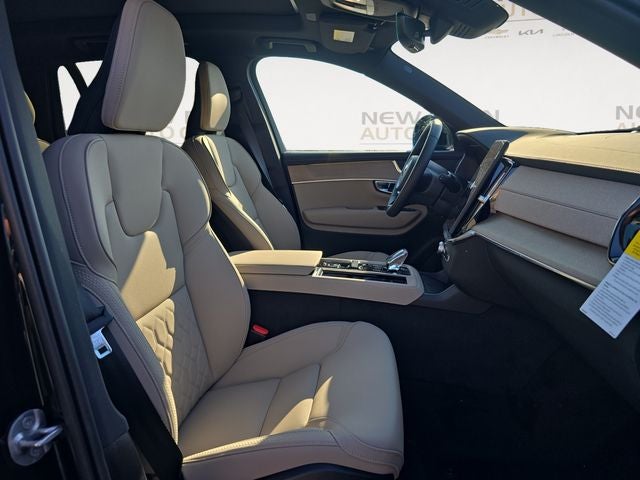 2026 Volvo XC90 B5 Plus