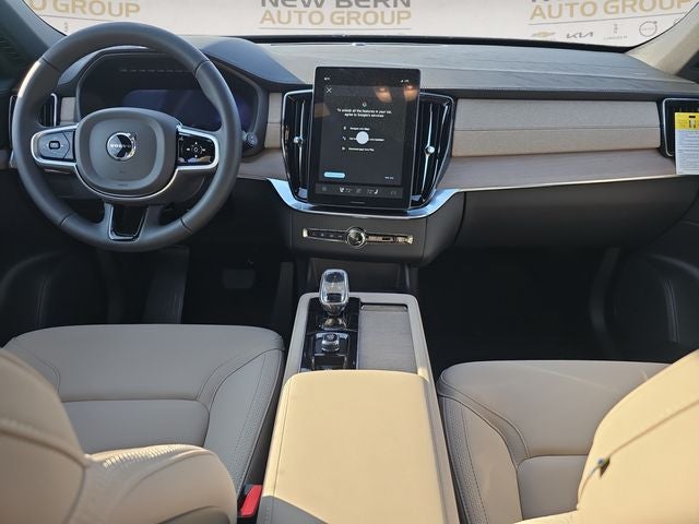2026 Volvo XC90 B5 Plus