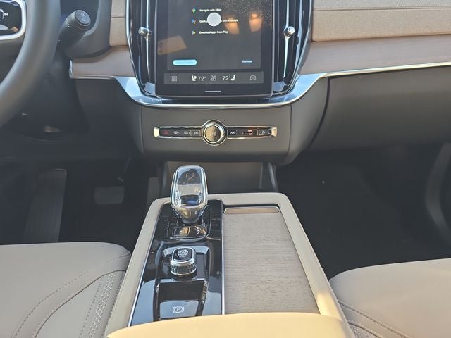 2026 Volvo XC90 B5 Plus