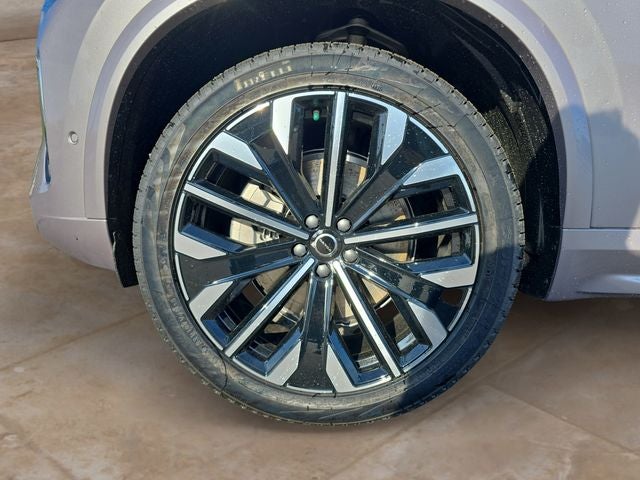2026 Volvo XC90 B5 Plus