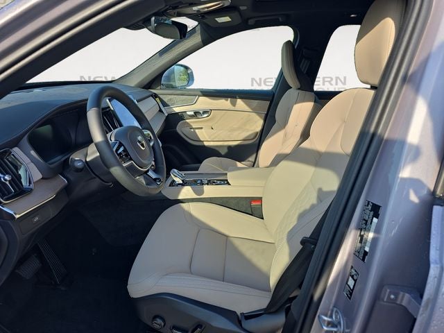 2026 Volvo XC90 B5 Plus