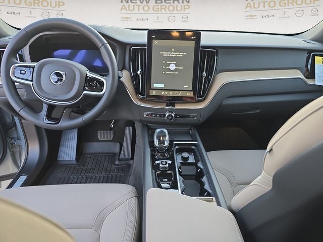 2026 Volvo XC60 B5 Plus