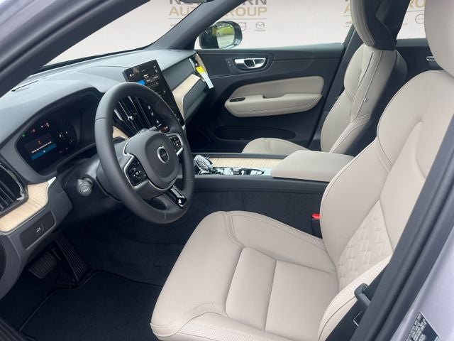 2026 Volvo XC60 B5 Core