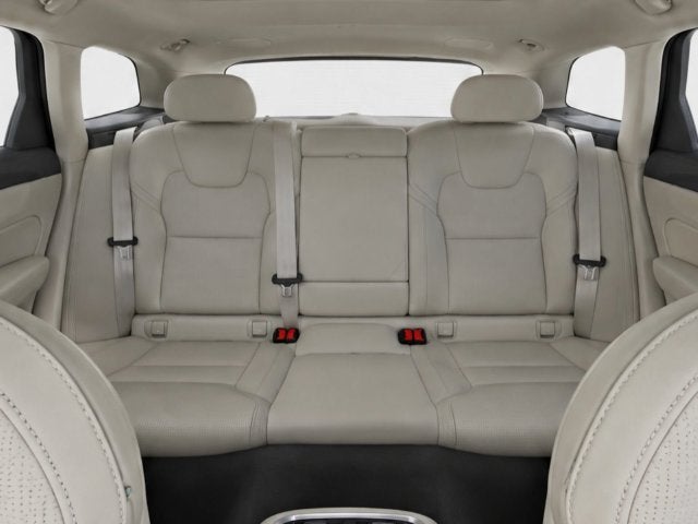 2027 Volvo XC60 B5 Ultra