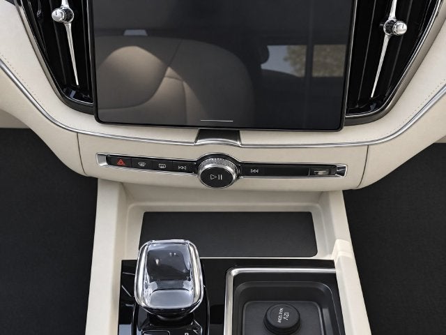 2027 Volvo XC60 B5 Ultra